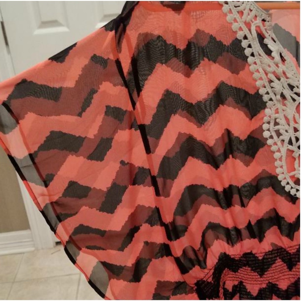 Chevron Top - Picture 3 of 3